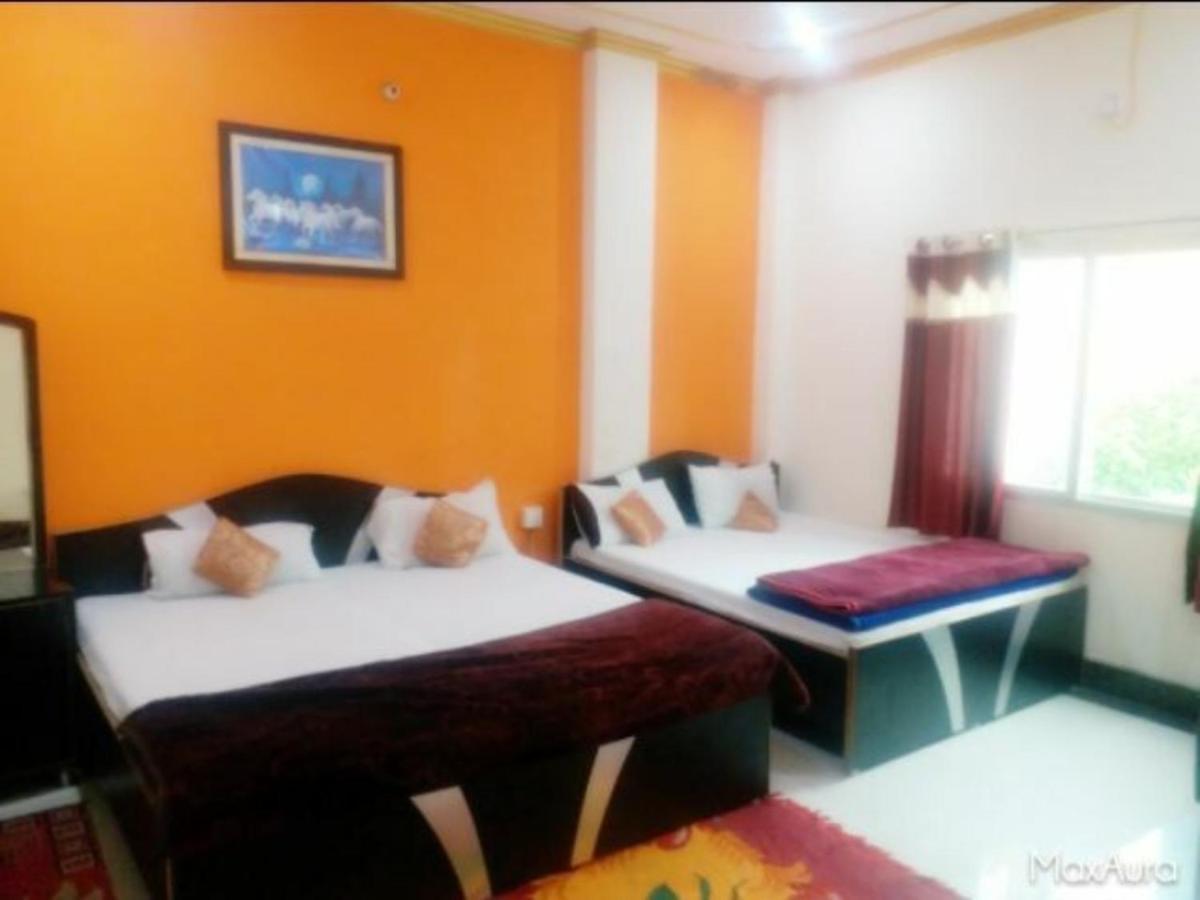 Goroomgo New Ashiyana Palace Varanasi Esterno foto
