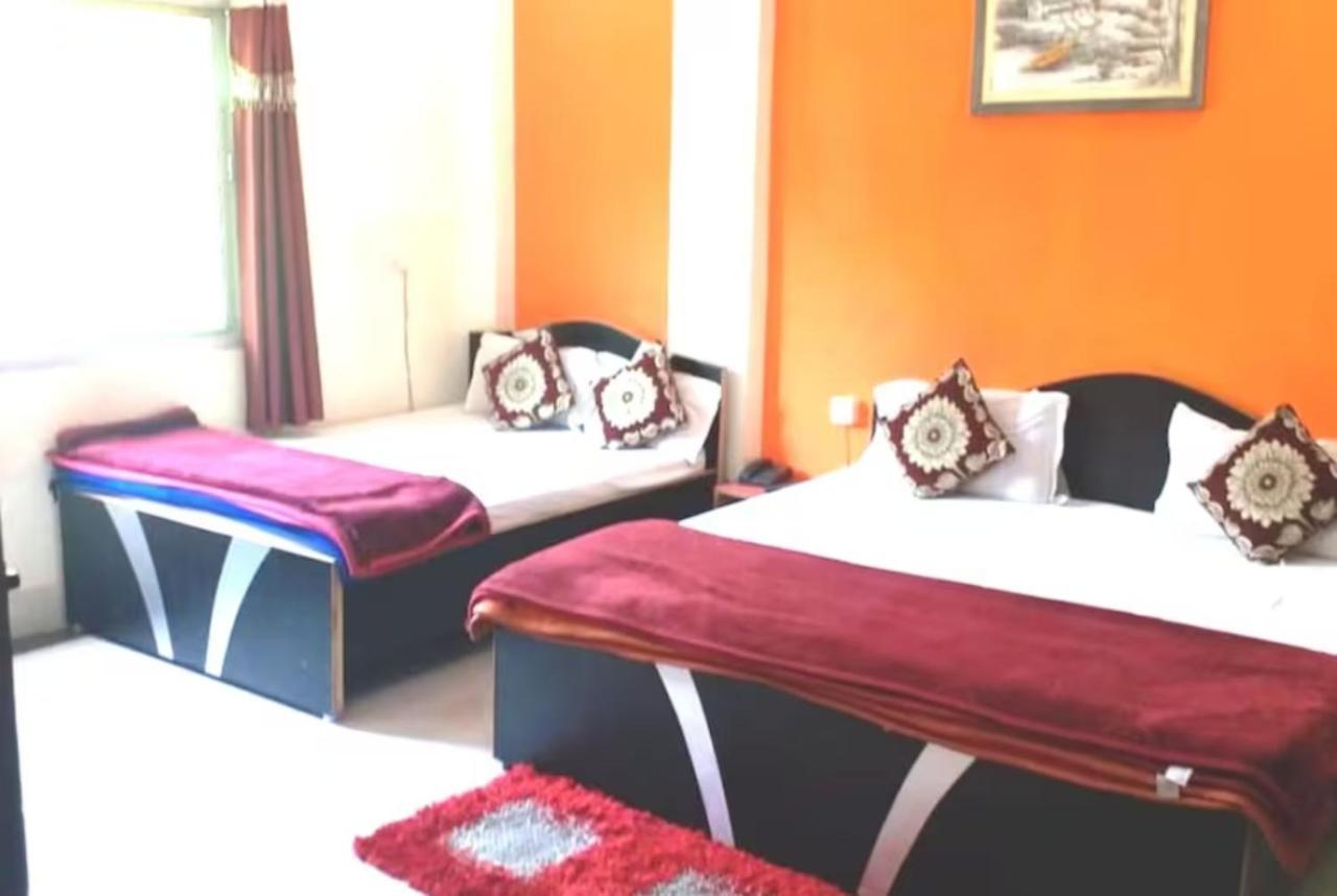 Goroomgo New Ashiyana Palace Varanasi Esterno foto